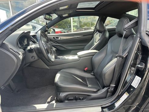 Used 2022 INFINITI Q60 3.0t Luxe w/ Essential Package image 12