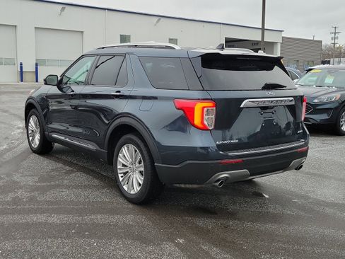 Used 2023 Ford Explorer Limited w/ Limited Technology Package image 3