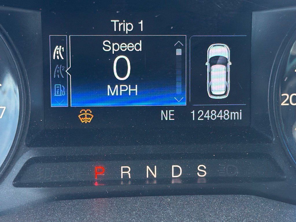 Used 2017 Ford Explorer XLT AWD/4WD image 9