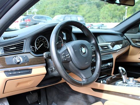 Used 2012 BMW 750Li xDrive image 15