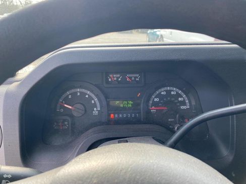 Used 2010 Ford E-350 and Econoline 350 Super Duty image 16