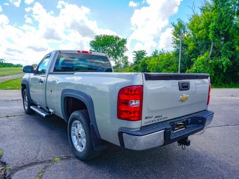 Used 2008 Chevrolet Silverado 1500 W/T w/ Towing Package AWD/4WD image 5