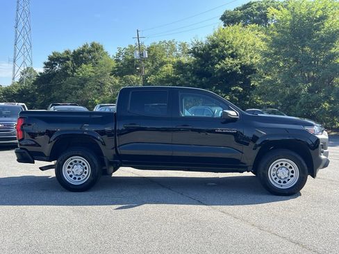 Used 2024 Chevrolet Colorado W/T w/ WT Convenience Package image 26