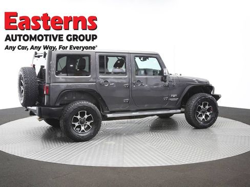 Used 2017 Jeep Wrangler Unlimited Sahara w/ Dual Top Group AWD/4WD image 43