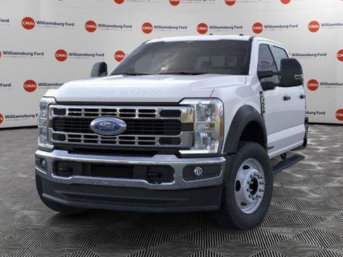 New 2026 Ford F550 4x4 Crew Cab image 2