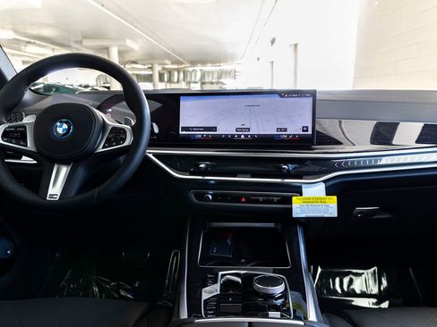 New 2026 BMW X5 xDrive50e image 12