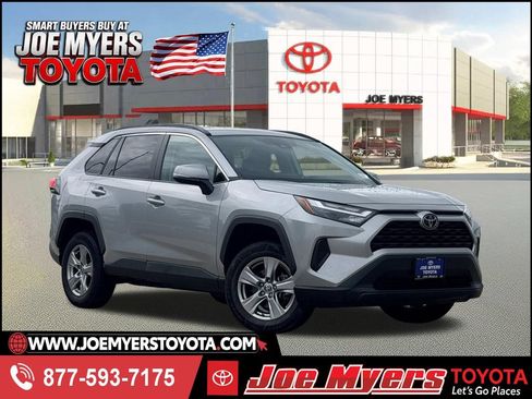 Used 2024 Toyota RAV4 XLE FWD image 1