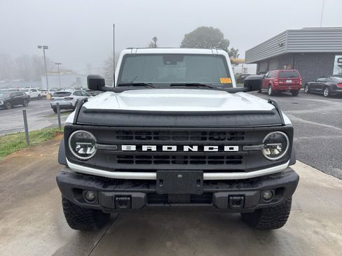 Used 2023 Ford Bronco Black Diamond w/ Sasquatch Package image 2