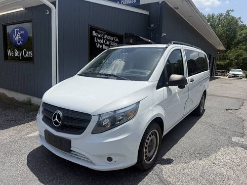 Used 2016 Mercedes-Benz Metris Passenger w/ Active Safety Plus Package image 1