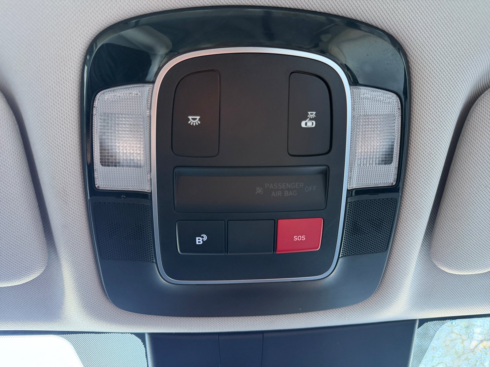 Used 2025 Hyundai Sonata SEL FWD image 25