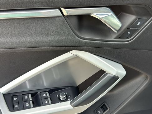 Used 2021 Audi Q3 2.0T Premium w/ Convenience Package image 11