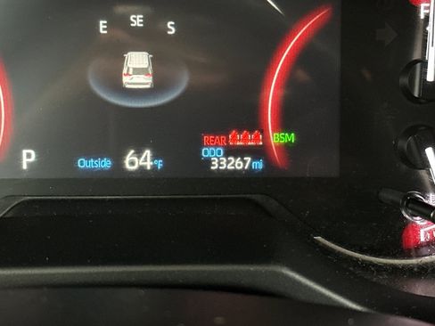 Used 2025 Toyota RAV4 XLE FWD image 25