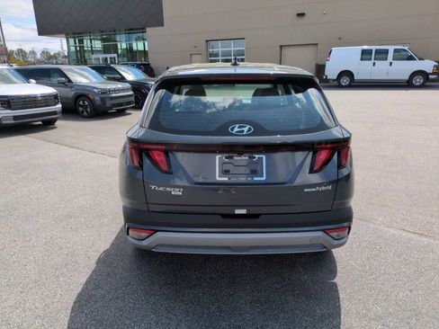 New 2026 Hyundai Tucson Blue SE image 6