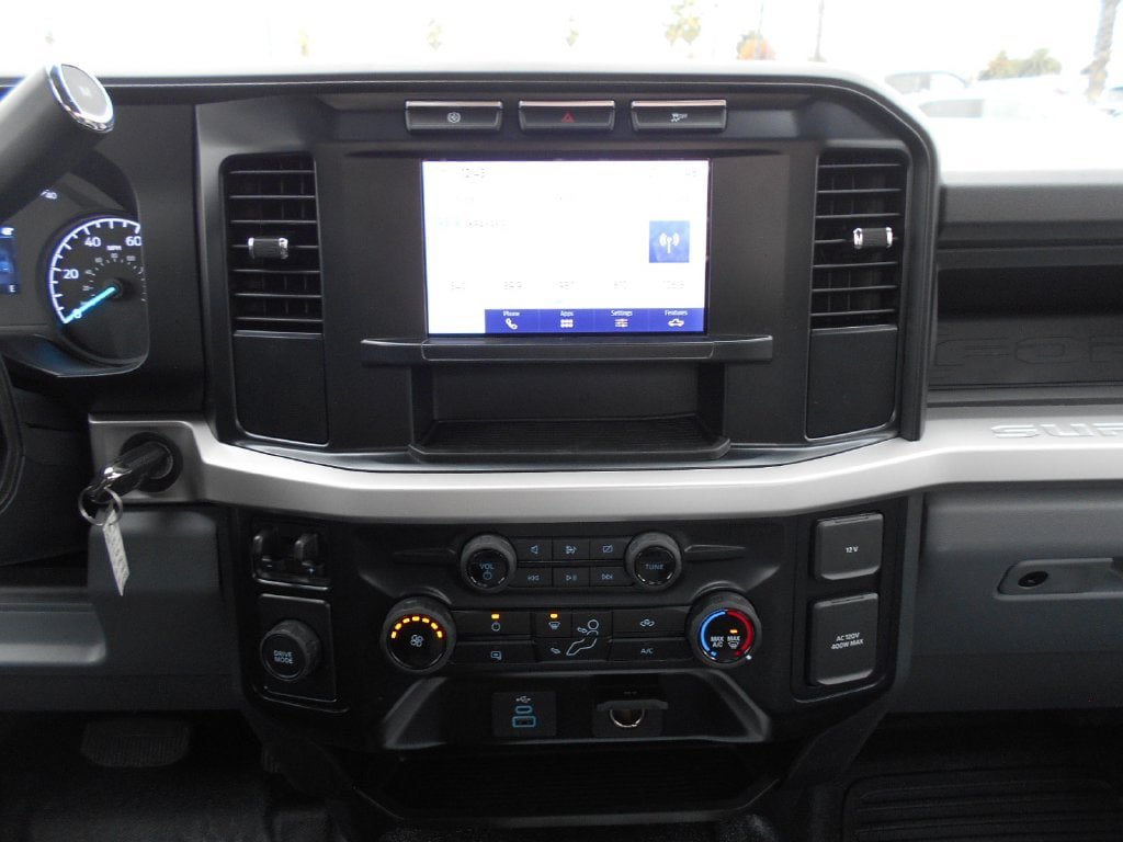 Used 2024 Ford F550 2WD Regular Cab Super Duty image 6