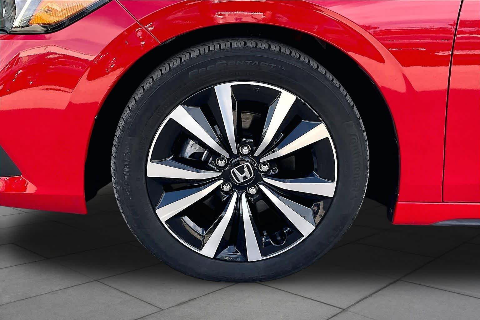 Used 2024 Honda Civic EX-L image 11