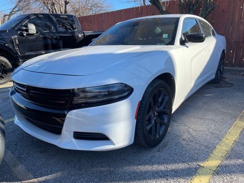 Used 2019 Dodge Charger SXT w/ Blacktop Package image 1