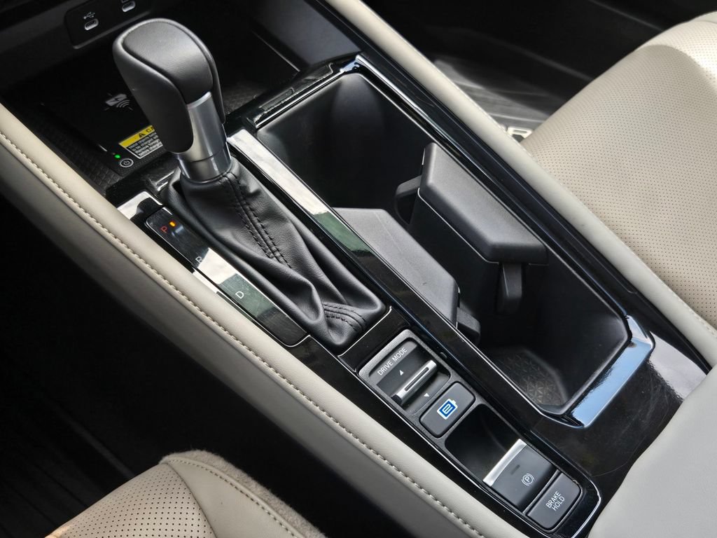 Used 2024 Honda Accord Touring image 19
