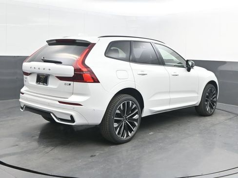 New 2026 Volvo XC60 B5 Ultra w/ Climate Package image 7