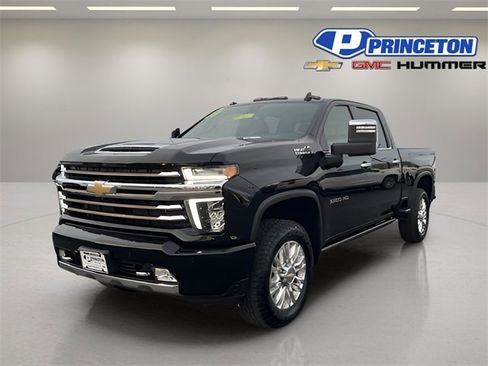 Used 2023 Chevrolet Silverado 3500 High Country w/ Z71 Off-Road Package image 3