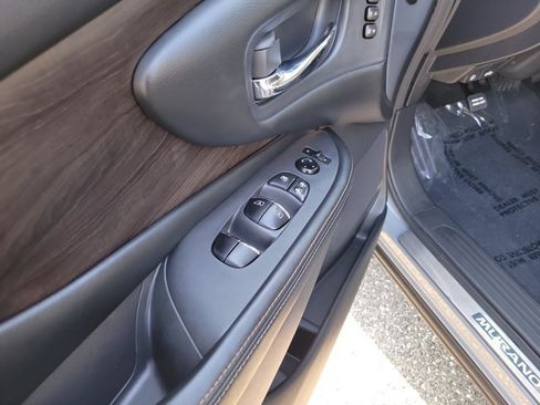 Used 2024 Nissan Murano Platinum w/ Cargo Package FWD image 17