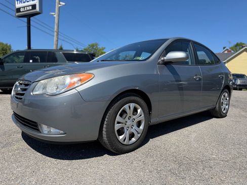 Used 2010 Hyundai Elantra GLS FWD image 2