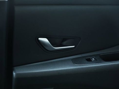 Used 2023 Hyundai Elantra SEL w/ Preferred Accessory Package image 42