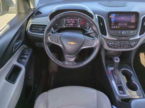 Used 2019 Chevrolet Equinox Premier AWD/4WD image 16