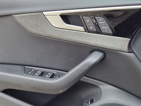 Used 2021 Audi A4 2.0T Premium w/ Convenience Package image 27