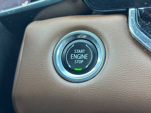 Used 2023 GMC Canyon AT4 w/ AT4 Premium Package AWD/4WD image 32