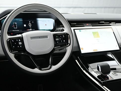 Used 2025 Land Rover Range Rover Sport Dynamic SE image 7