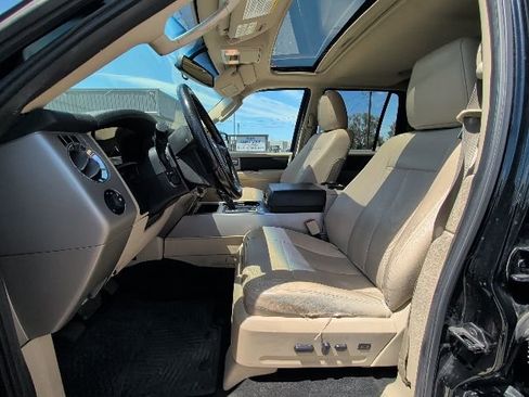 Used 2016 Ford Expedition EL XLT w/ Equipment Group 202A AWD/4WD image 3