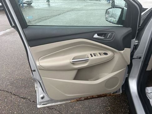 Used 2014 Ford Escape SE image 14