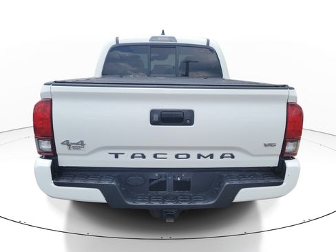 Used 2022 Toyota Tacoma SR AWD/4WD image 6