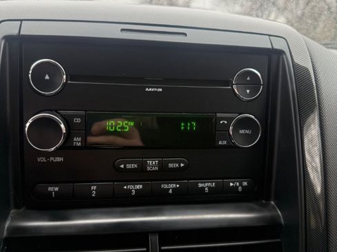 Used 2010 Ford Explorer Sport Trac XLT image 11