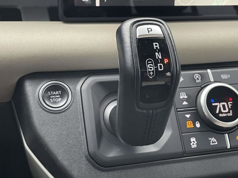 Used 2023 Land Rover Defender 110 SE AWD/4WD image 28