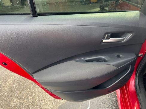 Used 2020 Toyota Corolla LE w/ Carpet Mat Package (TMS) FWD image 24