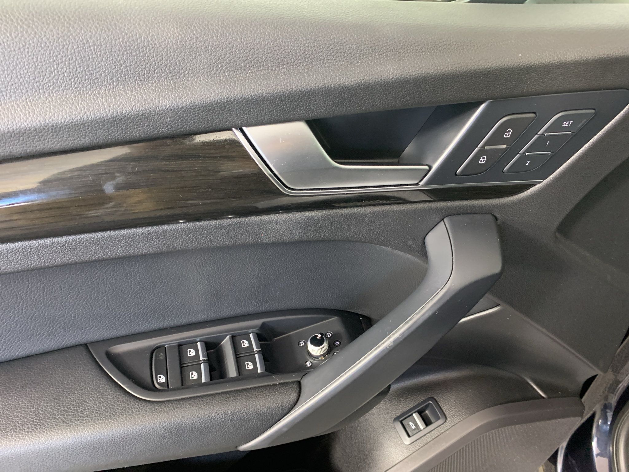 Used 2018 Audi Q5 2.0T Premium Plus w/ Premium Plus Package AWD/4WD image 14