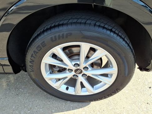 Used 2025 Audi Q3 2.0T Premium AWD/4WD image 24