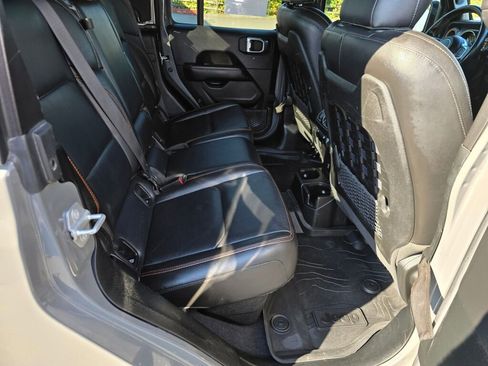 Used 2021 Jeep Gladiator Mojave image 12