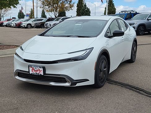 New 2026 Toyota Prius Plug-In Hybrid image 4