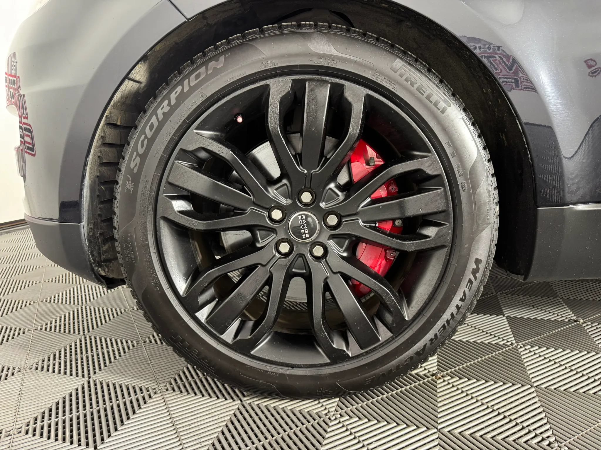 Used 2017 Land Rover Range Rover Sport Supercharged AWD/4WD image 46