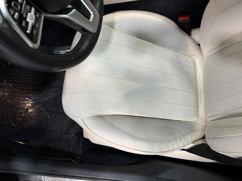 Used 2019 Mercedes-Benz E 300 4MATIC image 29