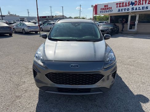 Used 2021 Ford Escape SEL w/ Technology Package FWD image 3