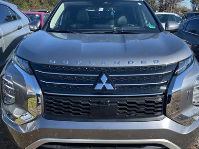 Used 2023 Mitsubishi Outlander SE