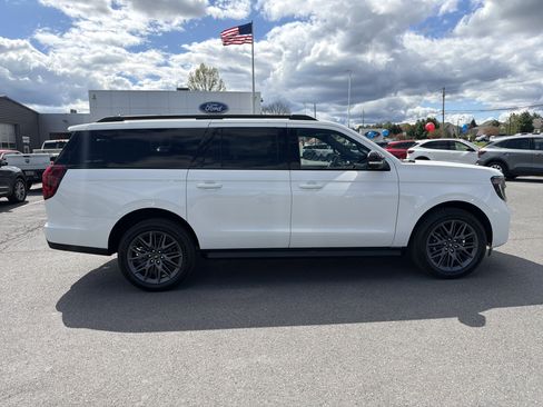 New 2026 Ford Expedition Max Platinum AWD/4WD image 2