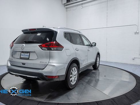Used 2020 Nissan Rogue SV image 7