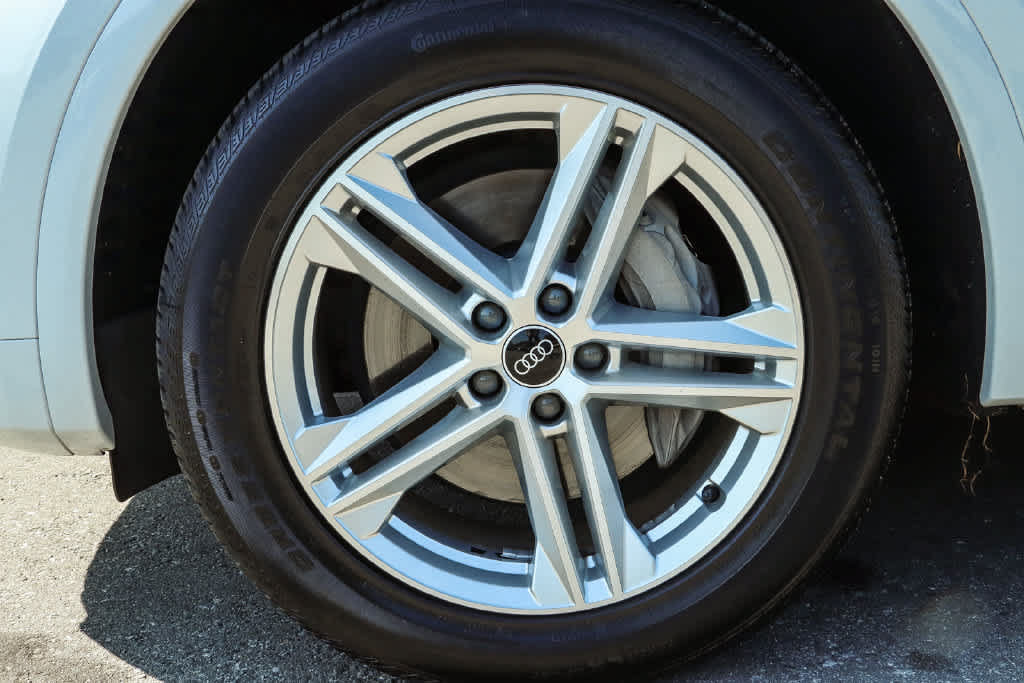 Used 2021 Audi Q5 e Premium Plus AWD/4WD image 11