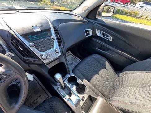 Used 2013 Chevrolet Equinox LS image 18