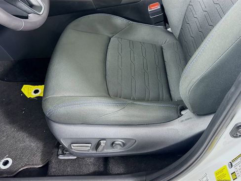 Used 2024 Toyota RAV4 SE w/ Convenience Package image 20