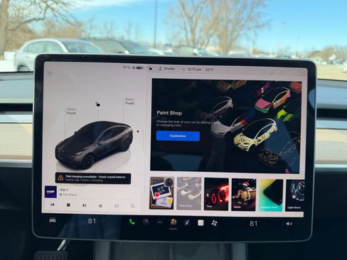 Used 2022 Tesla Model Y Long Range image 28